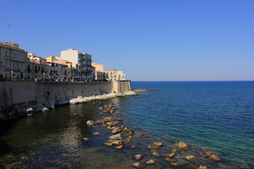 Maniace 57, Ortigia Historic Center, 200 Mt From The Beach Сиракуза Екстериор снимка